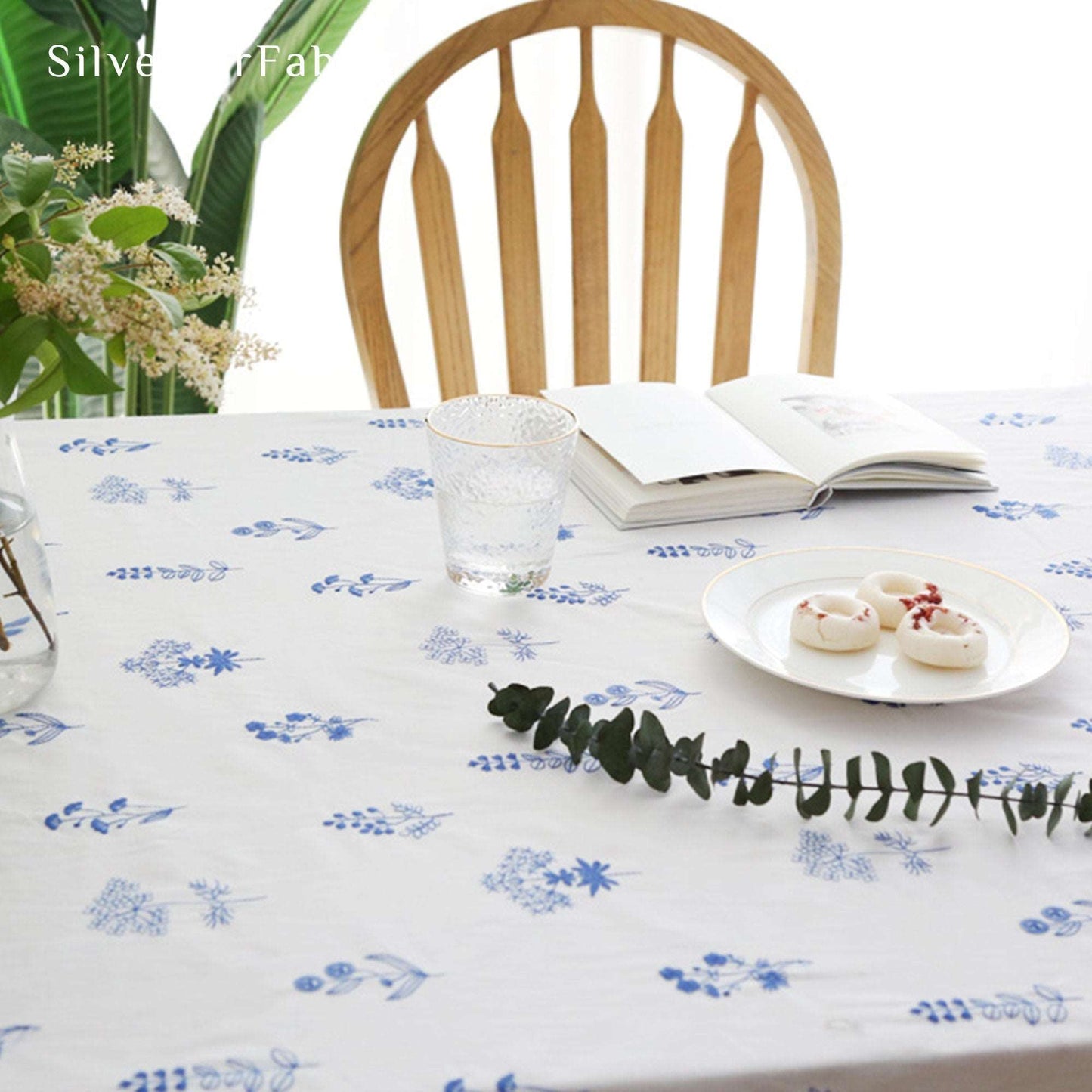 White Embroidered Tablecloth丨Blue Floral Patterns - Silvester Fabric