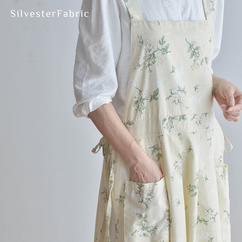 Close‑up of Beige Bib Apron corner