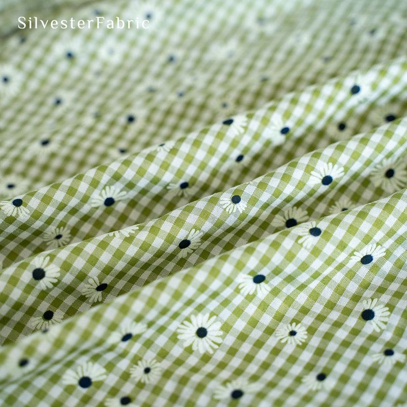 Close‑up of Green Cafe Curtain corner