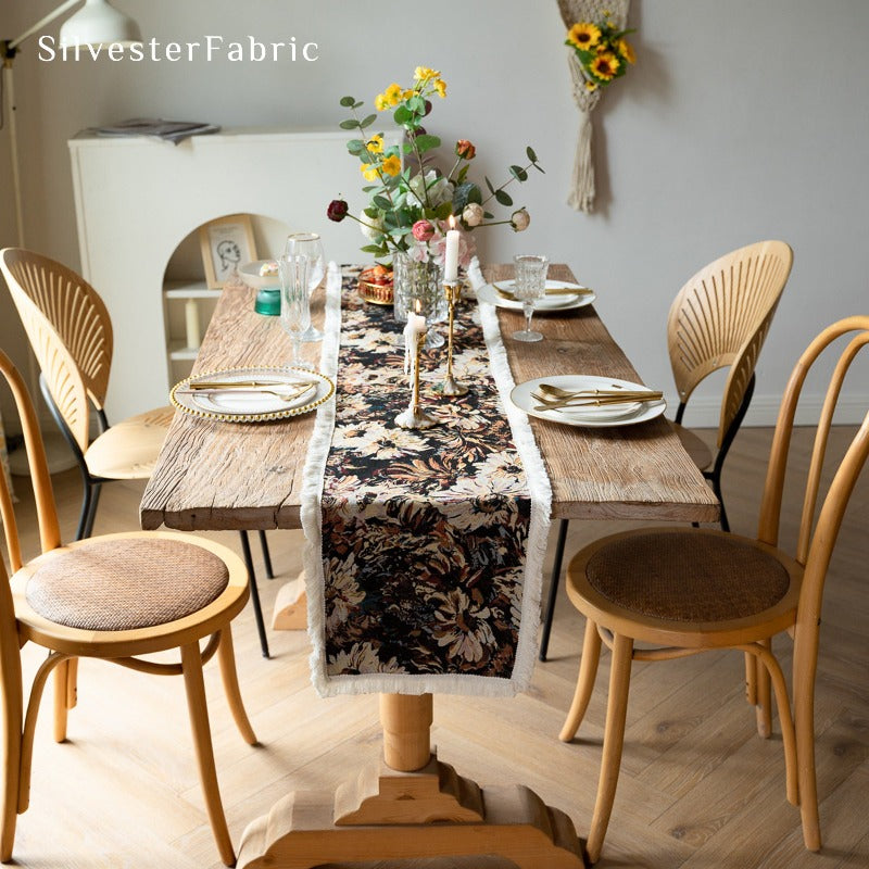 Fall Table Runner丨Black Daisy Pattern - Silvester Fabric