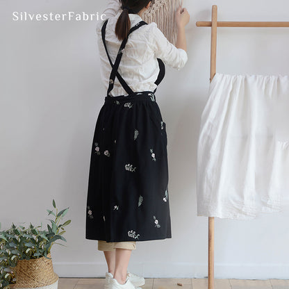 Floral Embroidered Black Apron丨Black Apron With Pockets