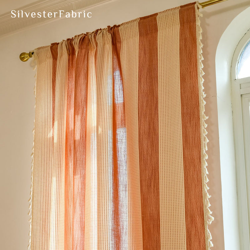 Close‑up of Pink Curtain corner