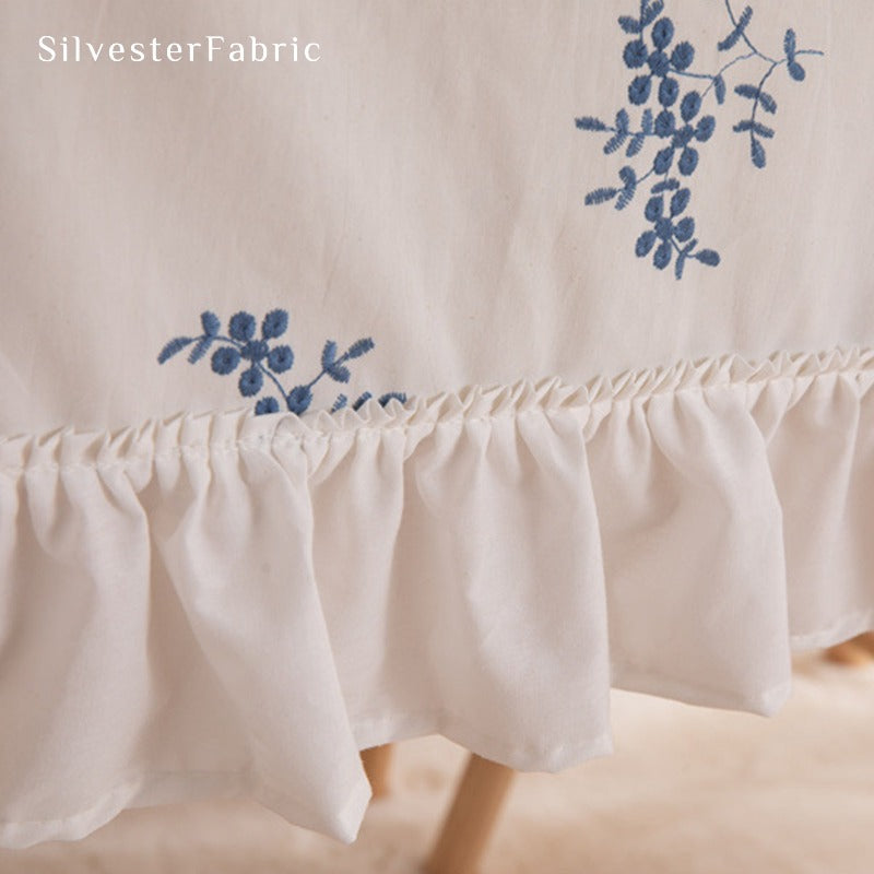 White Embroidered Tablecloth丨Spring Table Linen - SilvesterFabric