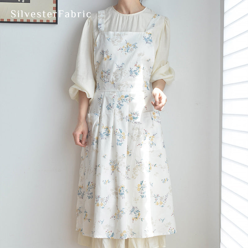 Close‑up of White Floral Bib Apron corner