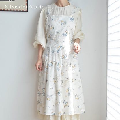 Close‑up of White Floral Bib Apron corner
