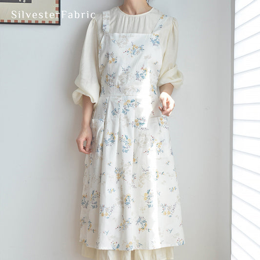 Close‑up of White Floral Bib Apron corner