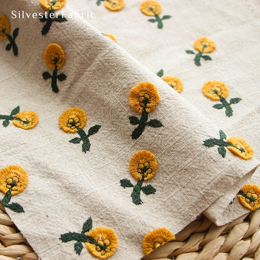 Embroidered Floral Tablecloth丨Best for Spring Table Linens
